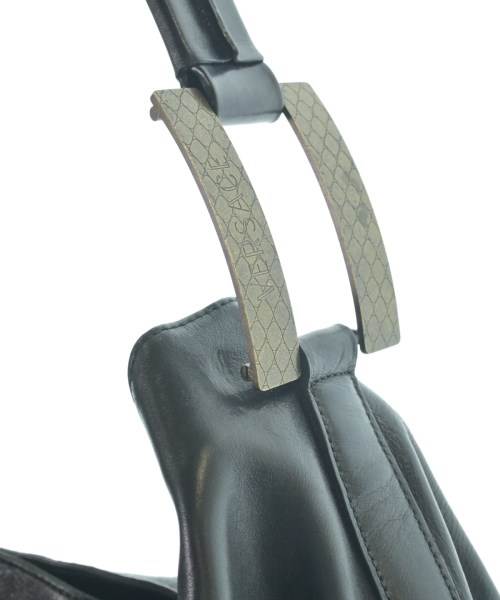 VERSACE（ヴェルサーチ）ショルダーバッグ 黒 サイズ:- レディース/2200633034627