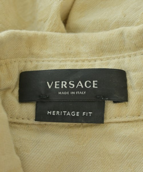 VERSACE（ヴェルサーチ）カジュアルシャツ ベージュ サイズ:46(M位) メンズ/2200693904106
