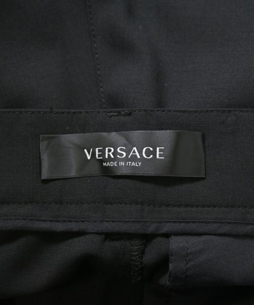 VERSACE（ヴェルサーチ）ショートパンツ 黒 サイズ:48(L位) メンズ/2200714450094