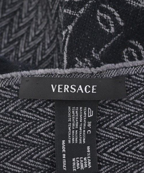 VERSACE（ヴェルサーチ）マフラー 黒 サイズ:- メンズ/2200639926094