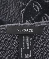 VERSACE（ヴェルサーチ）マフラー 黒 サイズ:- メンズ/2200639926094