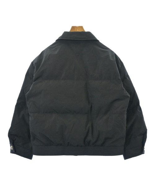 VERSACE（ヴェルサーチ）ダウンジャケット/ダウンベスト 黒 サイズ:52(XXL位) メンズ/2200651860024