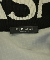 VERSACE（ヴェルサーチ）マウンテンパーカー 白 サイズ:38(S位) レディース/2200736870023