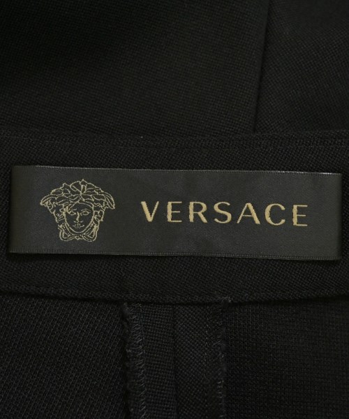 VERSACE（ヴェルサーチ）クロップドパンツ 黒 サイズ:38(S位) レディース/2200722080238