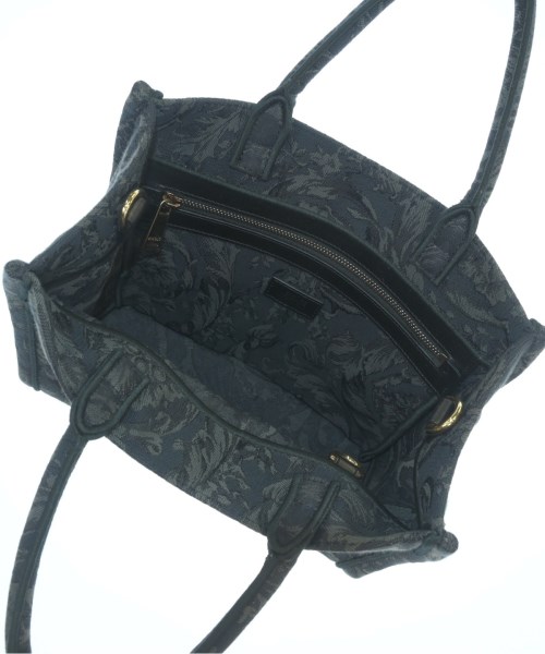 VERSACE（ヴェルサーチ）トートバッグ 黒 サイズ:- レディース/2200719359125