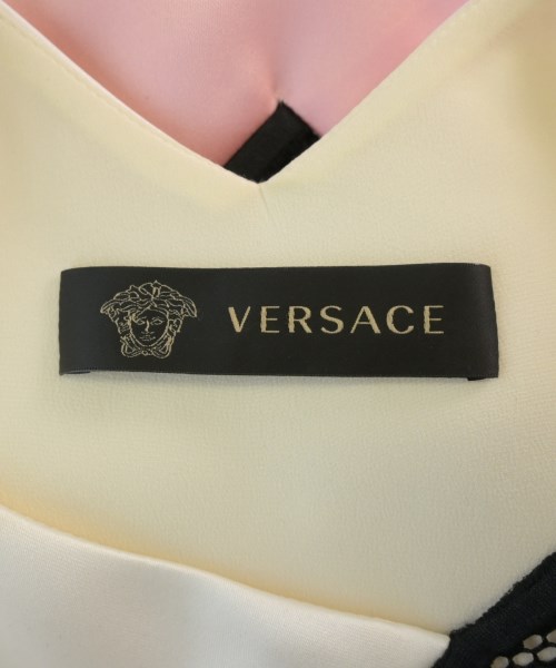 VERSACE（ヴェルサーチ）ワンピース ピンク サイズ:38(M位) レディース/2200726860102