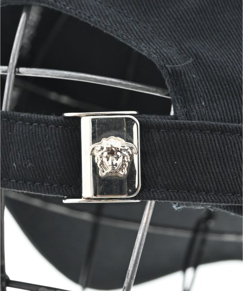 VERSACE（ヴェルサーチ）キャップ 黒 サイズ:59cm メンズ/2200728837041