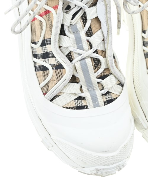 BURBERRY（バーバリー）スニーカー ベージュ サイズ:EU42(27cm位) メンズ/2200645932232