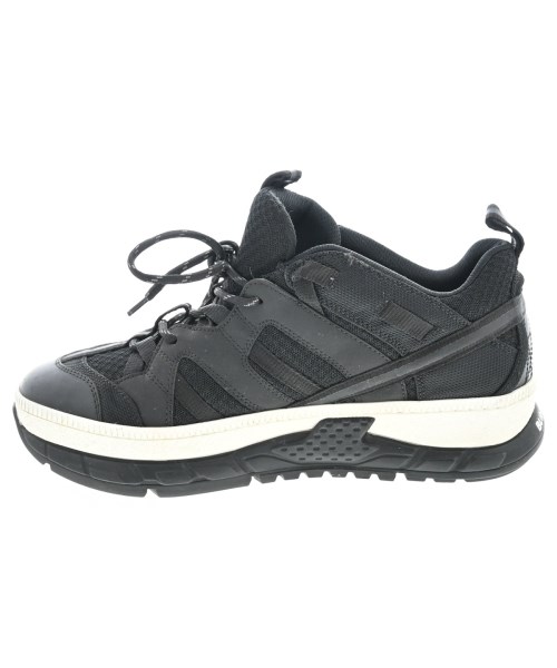 BURBERRY（バーバリー）スニーカー 黒 サイズ:EU41 1/2(26.5cm位) メンズ/2200723782179