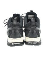 BURBERRY（バーバリー）スニーカー 黒 サイズ:EU41 1/2(26.5cm位) メンズ/2200723782179