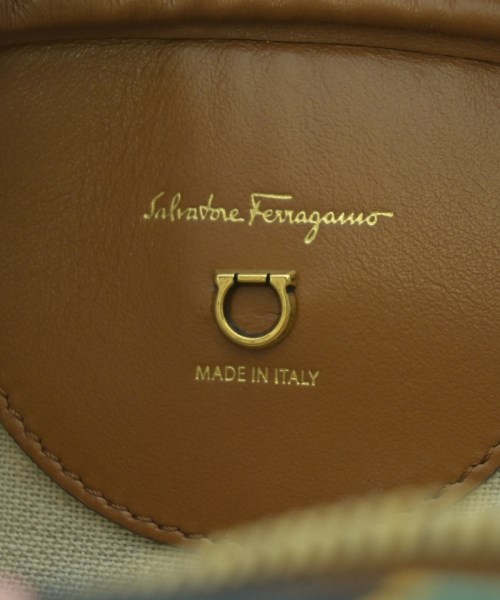 Salvatore Ferragamo（サルバトーレフェラガモ）ショルダーバッグ 黒 サイズ:- レディース/2200620061186