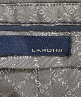 LARDINI（ラルディーニ）ショートパンツ カーキ サイズ:29(S位) メンズ/2200702241048