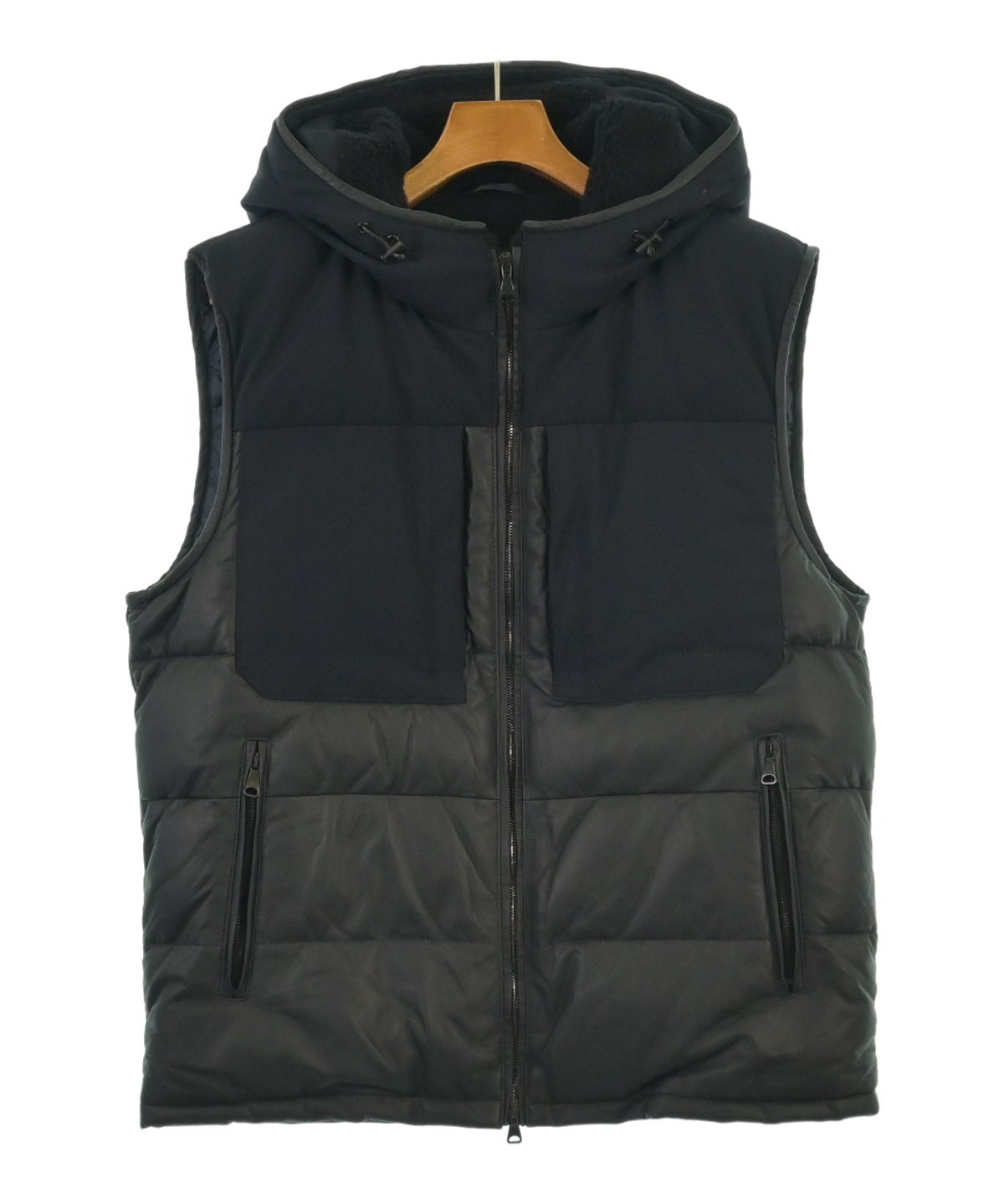 EMMETI（エンメティ）ダウンジャケット/ダウンベスト 黒 サイズ:52(XXL  