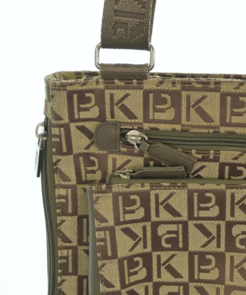 KRIZIA（クリッツア）ショルダーバッグ ベージュ サイズ:- レディース/2200649932023