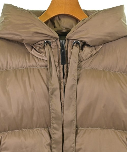 Max Mara（マックスマーラ）ダウンジャケット/ダウンベスト ベージュ サイズ:38(S位) レディース/2200643482029