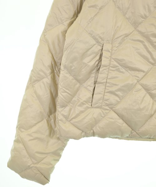 Max Mara（マックスマーラ）ダウンジャケット/ダウンベスト ベージュ サイズ:40(M位) レディース/2200715001028
