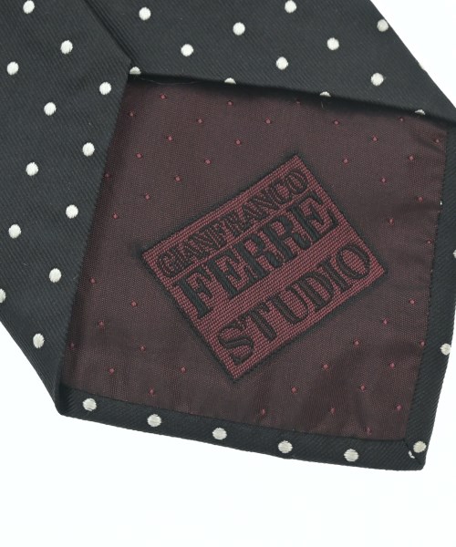 GIANFRANCO FERRE STUDIO（ジャンフランコフェレストゥーディオ）ネクタイ 黒 サイズ:- メンズ/2200733720178