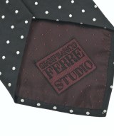 GIANFRANCO FERRE STUDIO（ジャンフランコフェレストゥーディオ）ネクタイ 黒 サイズ:- メンズ/2200733720178