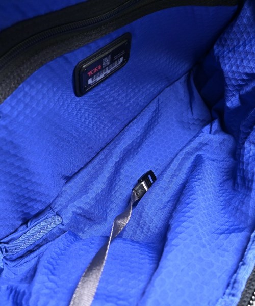 TUMI（ツゥミ）ショルダーバッグ 紺 サイズ:- メンズ/2200663720033