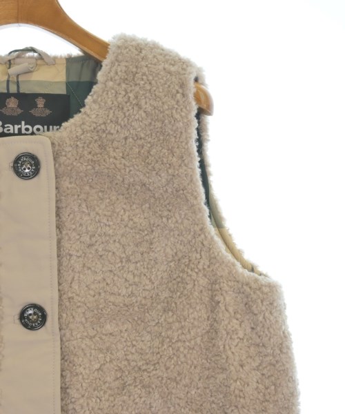 Barbour（バブアー）ダウンジャケット/ダウンベスト ベージュ サイズ:F レディース/2200621851021