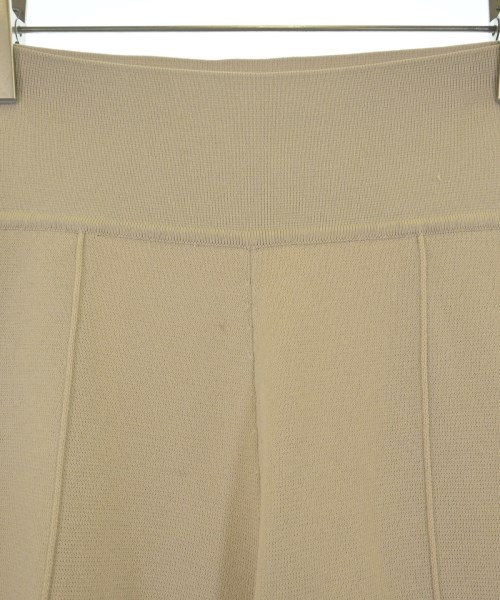 FOXEY NEWYORK（フォクシーニューヨーク）クロップドパンツ ベージュ サイズ:-(M位) レディース/2200724678112