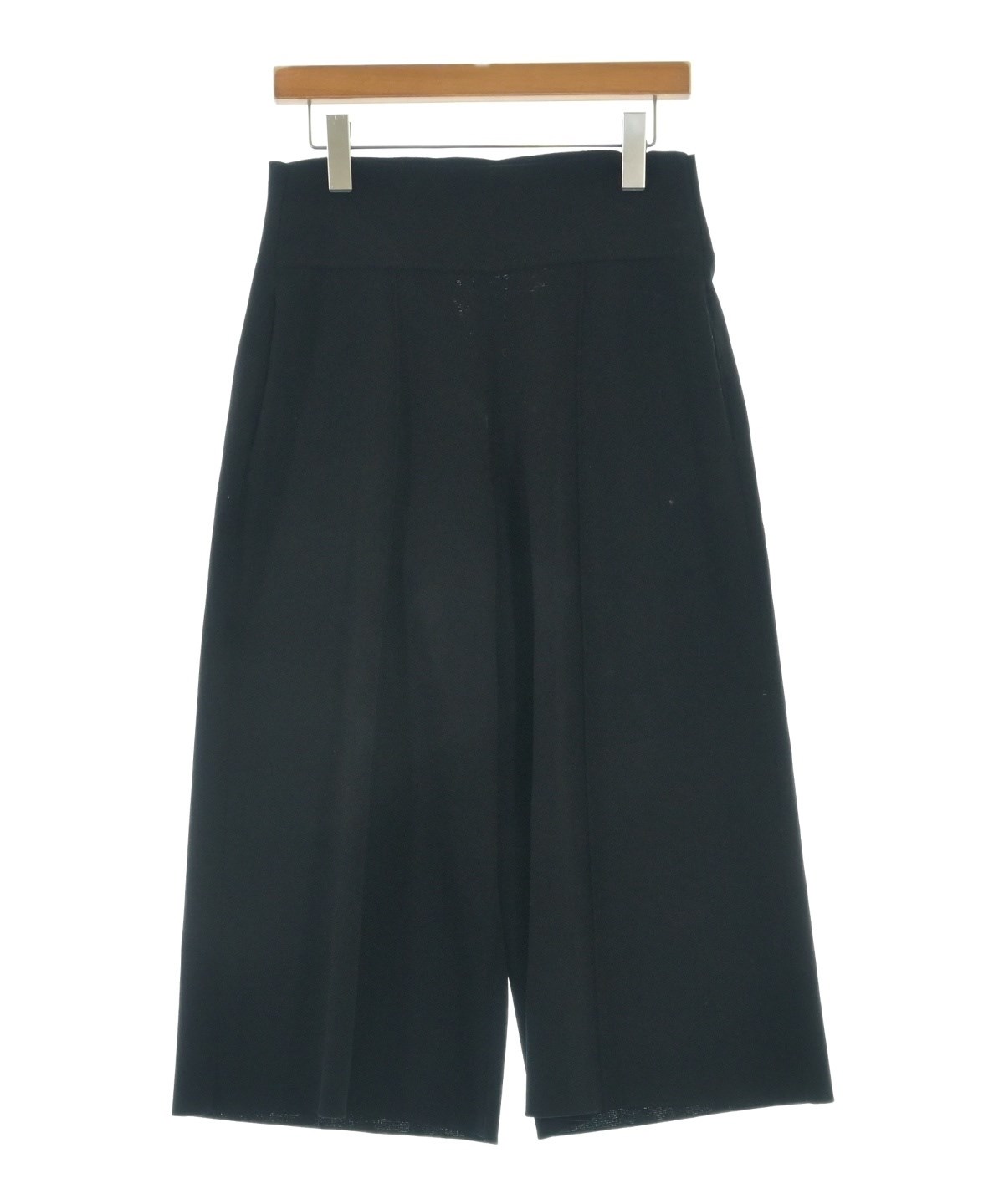 FOXEY NEWYORK（フォクシーニューヨーク）クロップドパンツ 黒 サイズ