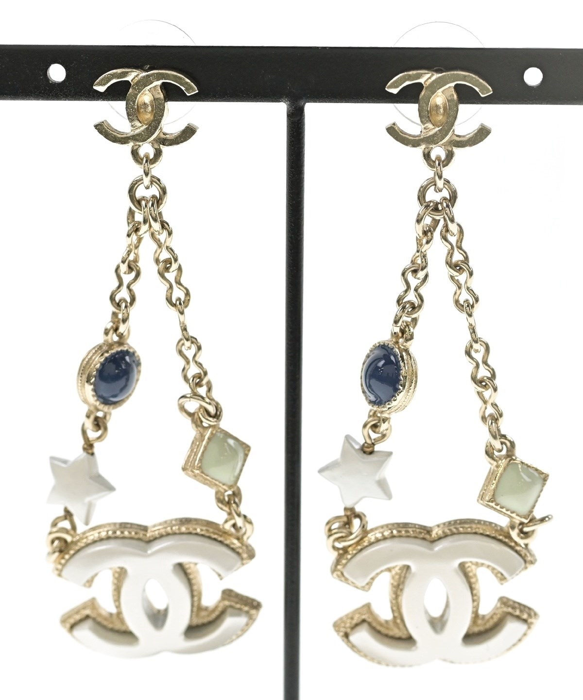CHANEL シャネル ピアス・イヤリング ゴールド - 4500125L0075 シャネル CHANEL ピアス イヤリング ホワイト ゴールド 白 ココ