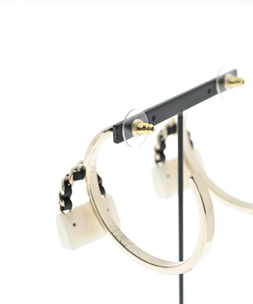 CHANEL（シャネル）ピアス 白 サイズ:- レディース/2200635403223