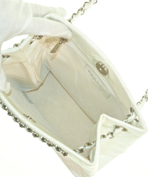 CHANEL（シャネル）ショルダーバッグ 白 サイズ:- レディース/2200639826042