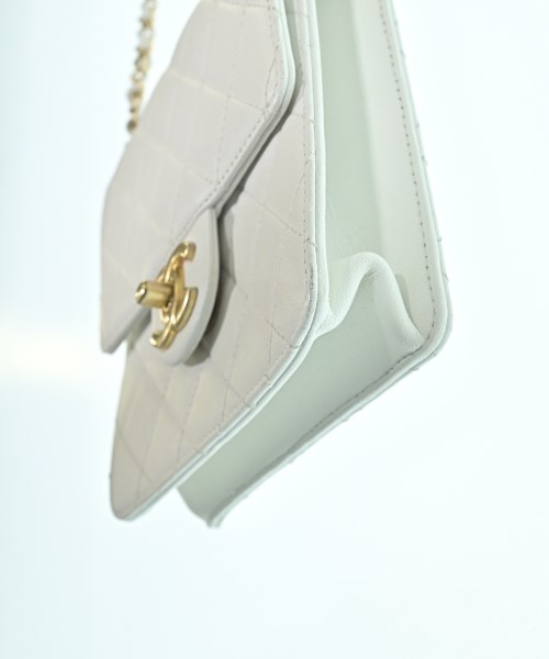 CHANEL（シャネル）ショルダーバッグ 白 サイズ:- レディース/2200629563018