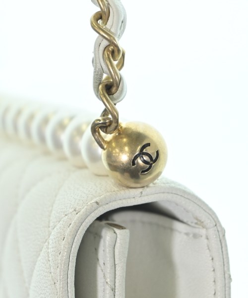 CHANEL（シャネル）ショルダーバッグ 白 サイズ:- レディース/2200629563018