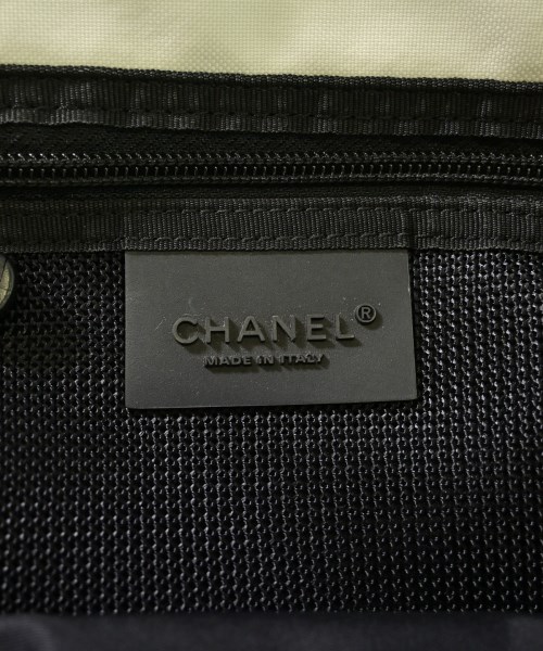 CHANEL（シャネル）ショルダーバッグ 白 サイズ:- レディース/2200591178036