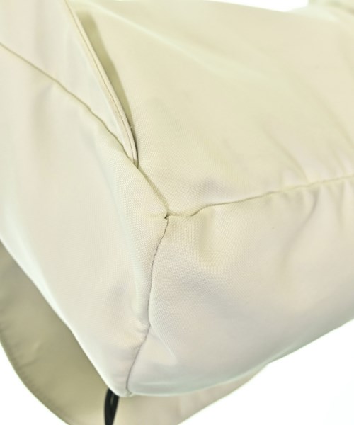 CHANEL（シャネル）ショルダーバッグ 白 サイズ:- レディース/2200591178036