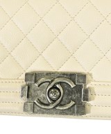 CHANEL（シャネル）ショルダーバッグ 白 サイズ:20 レディース/2200679241010