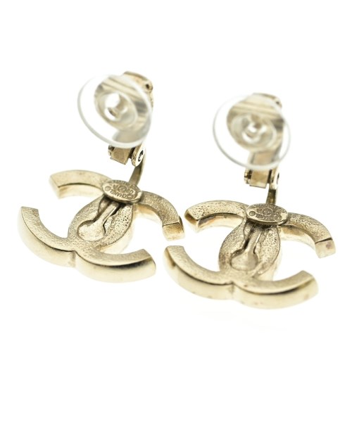 CHANEL（シャネル）ピアス・イヤリング 白 サイズ:- レディース/2200659906915
