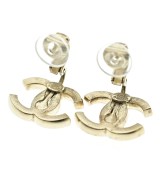 CHANEL（シャネル）ピアス・イヤリング 白 サイズ:- レディース/2200659906915