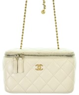 CHANEL（シャネル）ショルダーバッグ 白 サイズ:- レディース/2200713954180