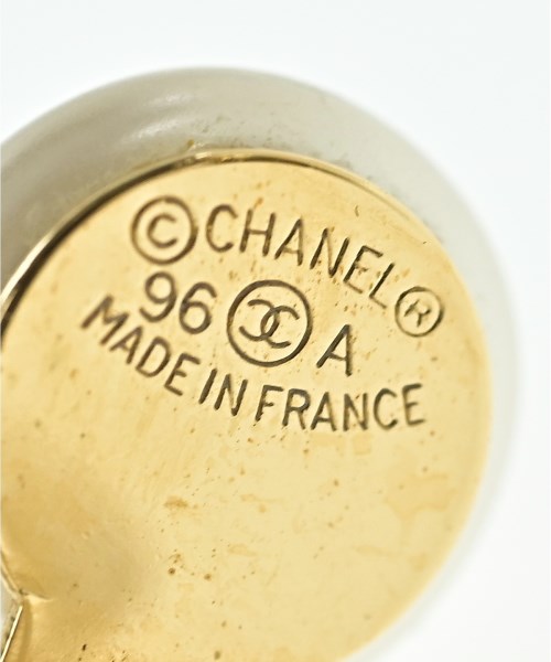 CHANEL（シャネル）ピアス・イヤリング 白 サイズ:- レディース/2200651235037