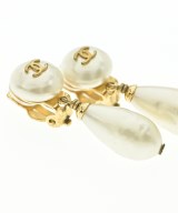 CHANEL（シャネル）ピアス・イヤリング 白 サイズ:- レディース/2200651235037