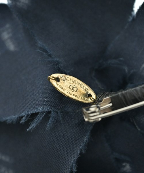 CHANEL（シャネル）ブローチ・コサージュ 紺 サイズ:- レディース/2200645698077