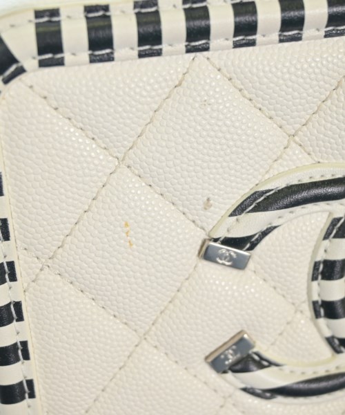CHANEL（シャネル）ショルダーバッグ 白 サイズ:- レディース/2200706782035