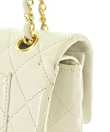 CHANEL（シャネル）ショルダーバッグ 白 サイズ:- レディース/2200703883056