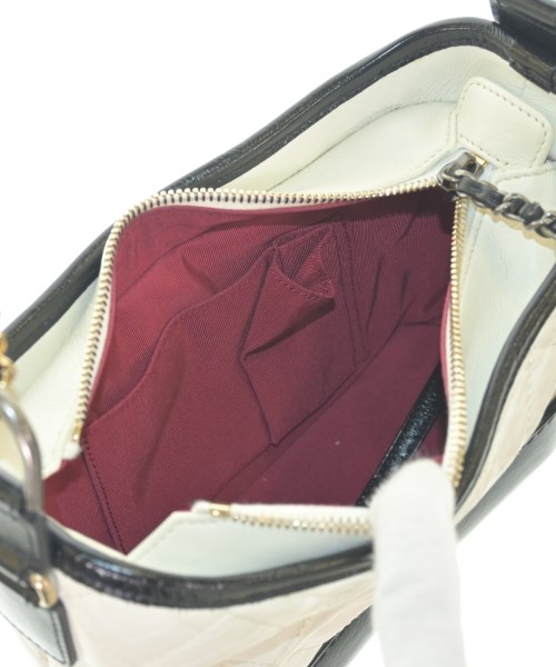 CHANEL（シャネル）ショルダーバッグ 白 サイズ:- レディース/2200665243028