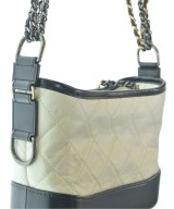 CHANEL（シャネル）ショルダーバッグ 白 サイズ:- レディース/2200665243028