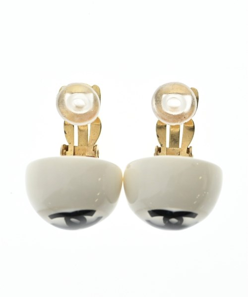 CHANEL（シャネル）ピアス・イヤリング 白 サイズ:- レディース/2200665515071
