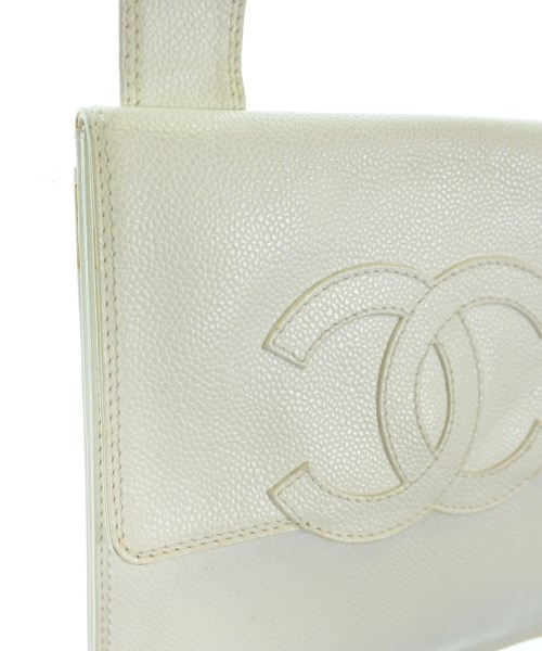 CHANEL（シャネル）ショルダーバッグ 白 サイズ:- レディース/2200724126217