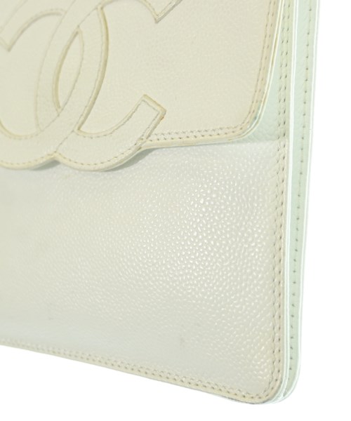 CHANEL（シャネル）ショルダーバッグ 白 サイズ:- レディース/2200724126217