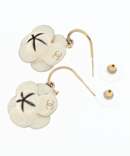 CHANEL（シャネル）ピアス 白 サイズ:- レディース/2200685665053