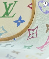 LOUIS VUITTON（ルイヴィトン）ショルダーバッグ 白 サイズ:- レディース/2200640196011