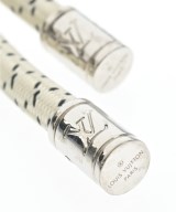 LOUIS VUITTON（ルイヴィトン）キーケース・キーホルダー 白 サイズ:- レディース/2200606313360